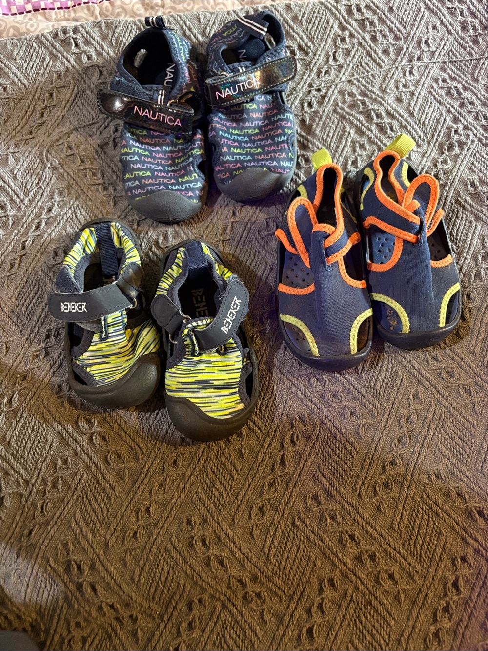 Toddlers water shoes sizes 5, 6, and 7. Minimal wear, Nautical,Oshkosh, and more